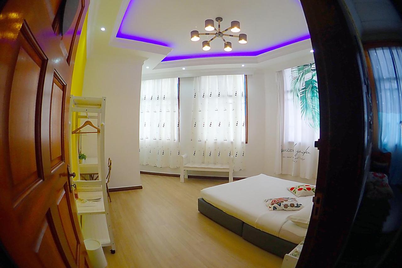 Moonlight Inn Semporna Bagian luar foto